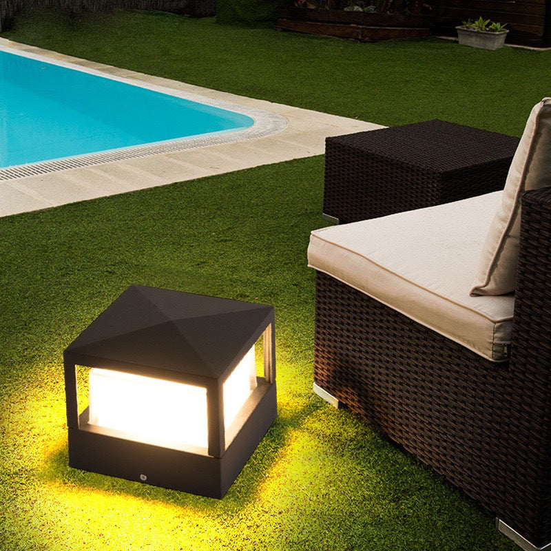 Industrial Waterproof Aluminium Cylinder LED Outdoor Lawn Light