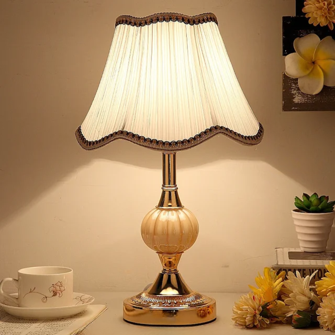 Quixy Vintage Scandinavian Table Lamp | Elegant Floral Design