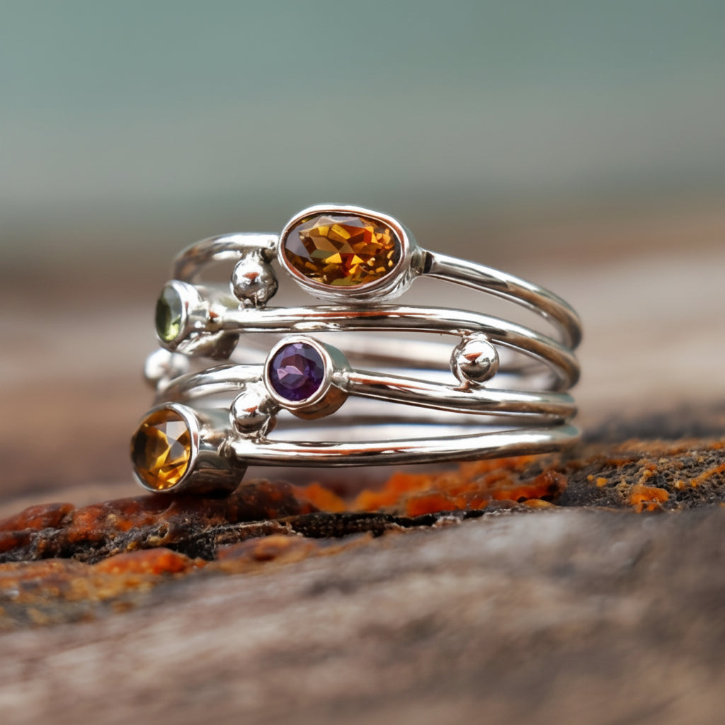 Anillo ajustable de plata con piedra de nacimiento, estilo bohemio, con circonio y diseño envolvente