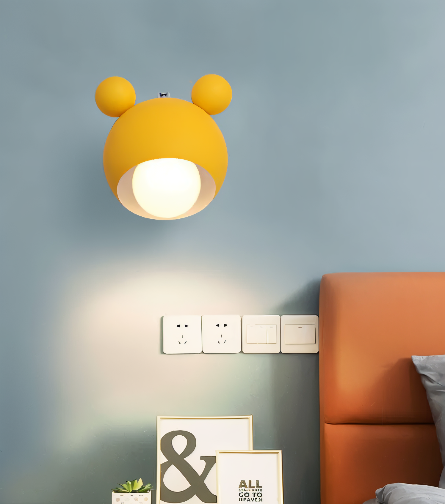 FlashMouse Wall Lamp | Playful Modern Design