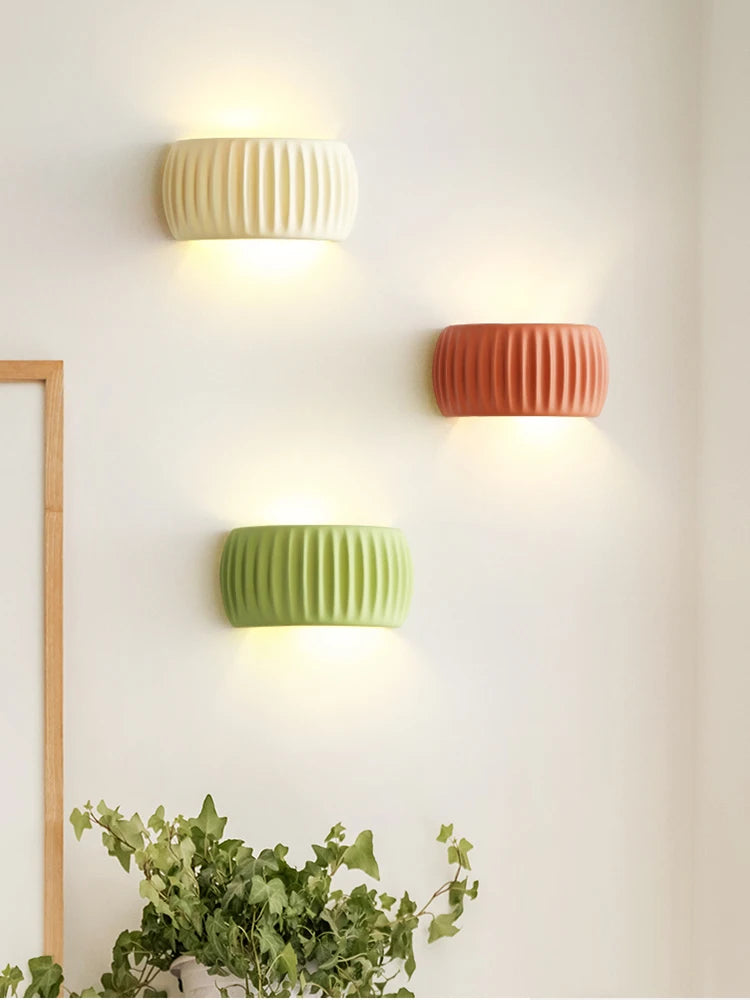 French Resin Wall Lamp | Textured Modern Sconce