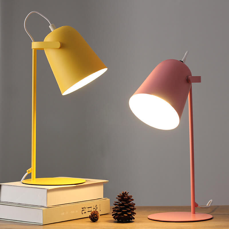 Nordisk Metal LED Bordlampe | Minimalistisk Læse- og Studielampe