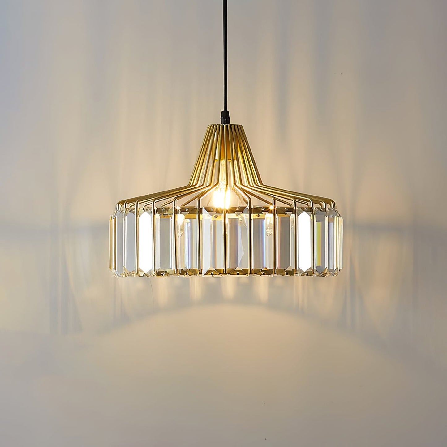 Moderne sort krystalpendel | Elegant hængelampe