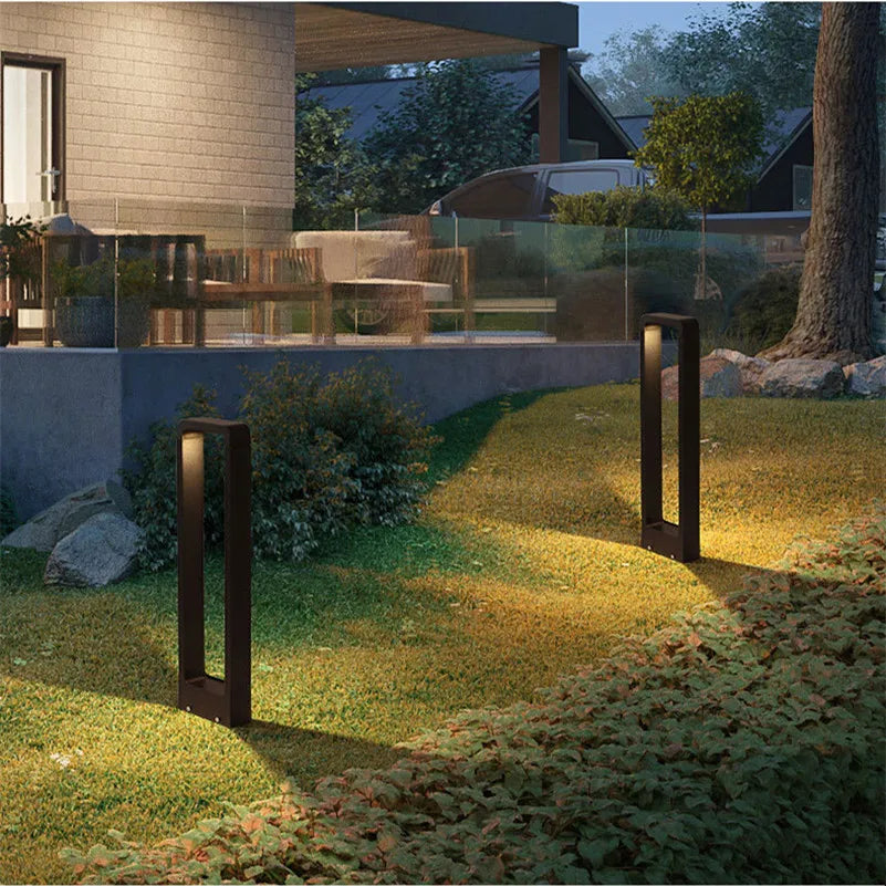 GardenGlow Udendørs Jordlampe | Lys din sti op med stil