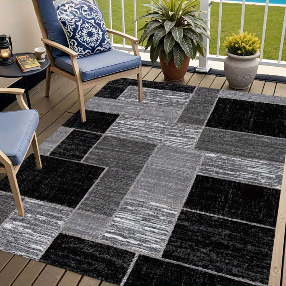 Coastal Grid Outdoor Rug | Modern Black & Grey Patio Mat