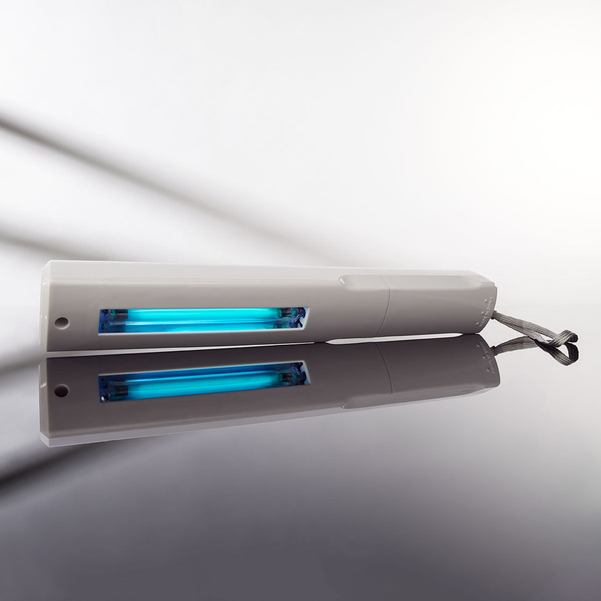 Travel UV Sanitizing Wand by Sharper Image - Image 16