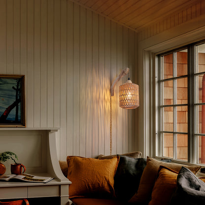 Boho Holz- und Rattan-Wandlampe | Handgewebte Steckerleuchte