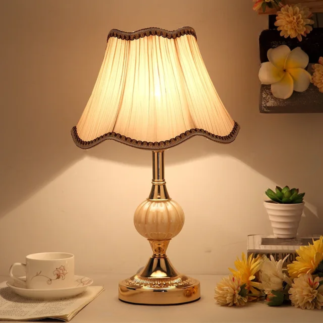 Quixy Vintage Scandinavian Table Lamp | Elegant Floral Design
