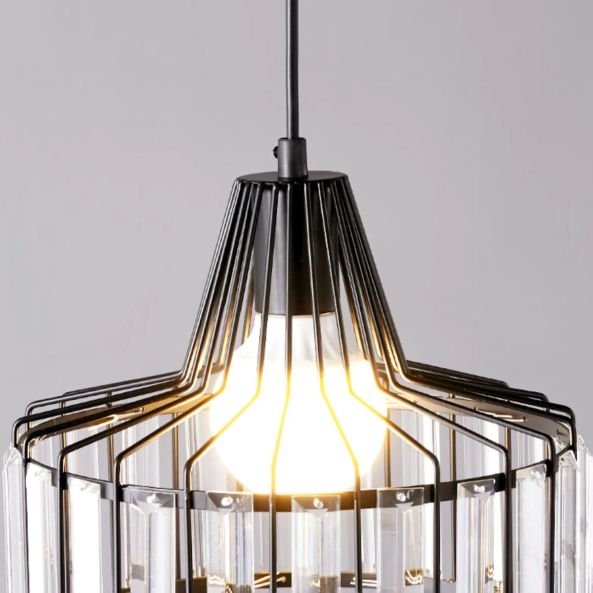 Moderne sort krystalpendel | Elegant hængelampe