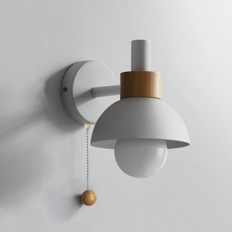 Lampada da parete con accento in legno nordico | Luce minimalista con interruttore a tirante
