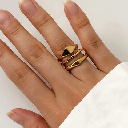 Anel Empilhável Dourado Minimalista em Aço Inoxidável Uso Diário