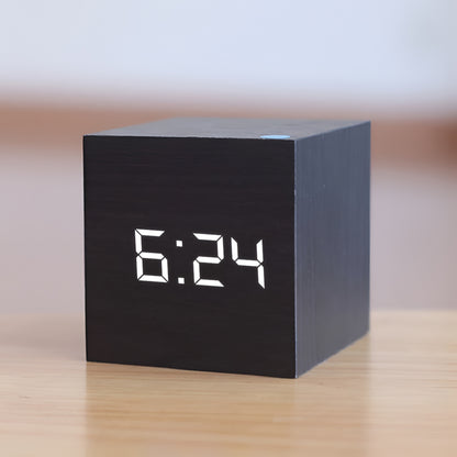 Digitaler Wecker mit LED-Anzeige, Schreibtischtemperatur und Timer
