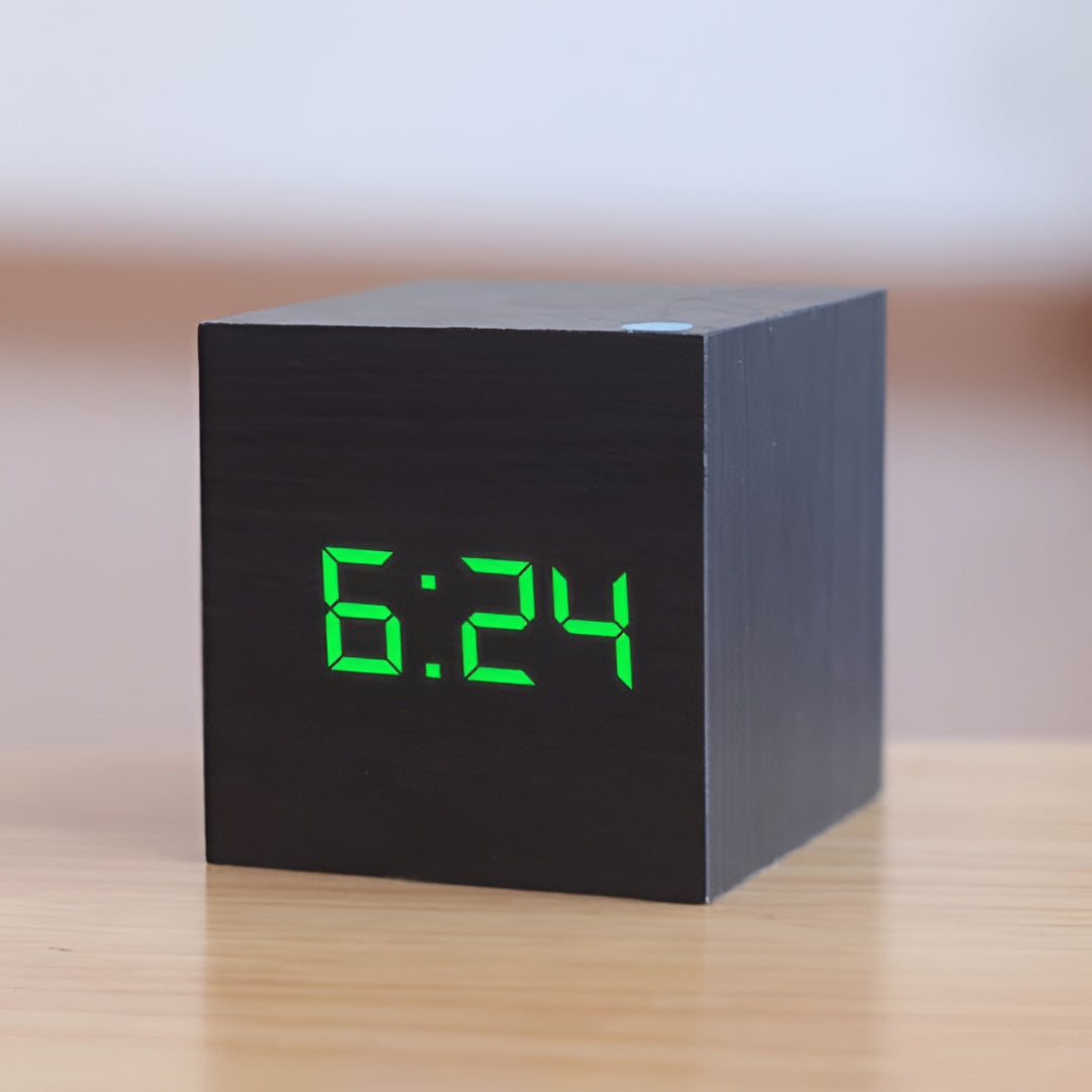 Digitaler Wecker mit LED-Anzeige, Schreibtischtemperatur und Timer