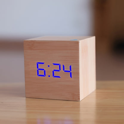 Digitaler Wecker mit LED-Anzeige, Schreibtischtemperatur und Timer