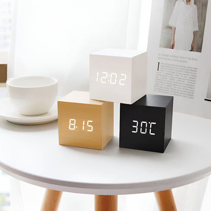 Digitaler Wecker mit LED-Anzeige, Schreibtischtemperatur und Timer