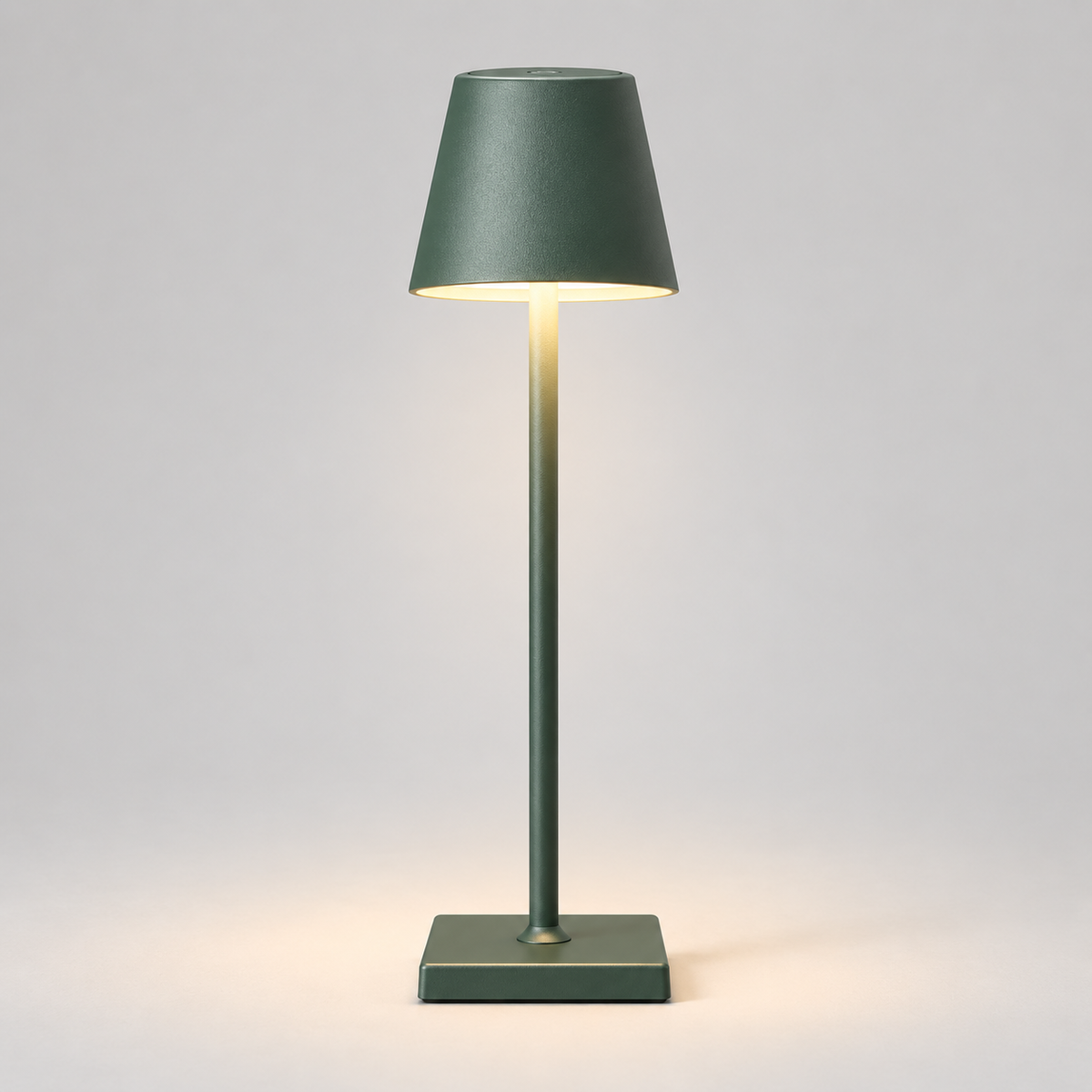Dæmpbar trådløs LED-bordlampe med moderne touch-betjening og metalfod