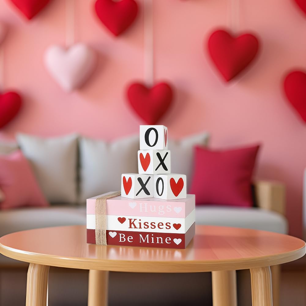 Decor de masă din lemn Valentine, stivă de cărți, raft cu semne în formă de inimă