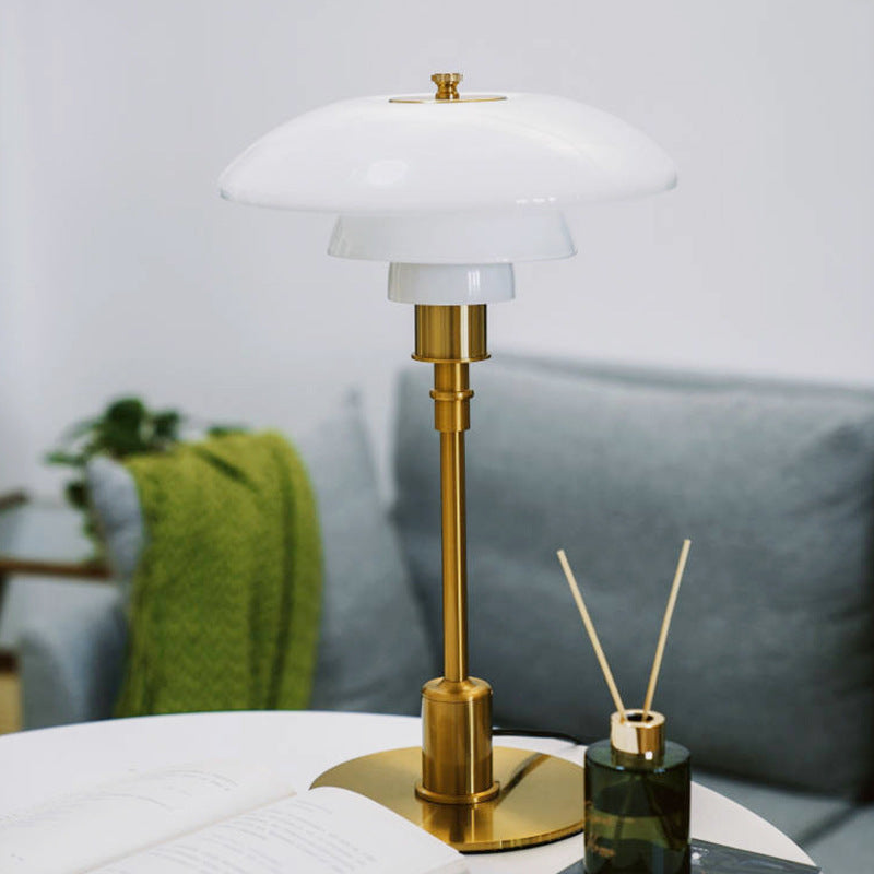 Danish Design Bordlampe | Skandinavisk Elegance