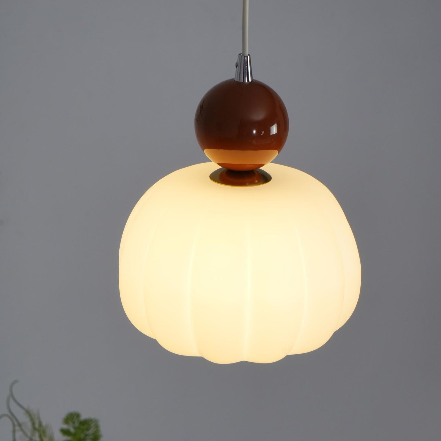 Yedra Pendelleuchte | Organisches rundes Acryl-Design