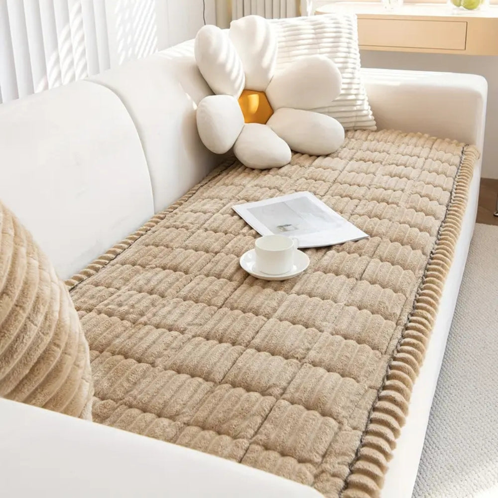Funda de sofá de felpa con bordes plisados para protección y comodidad