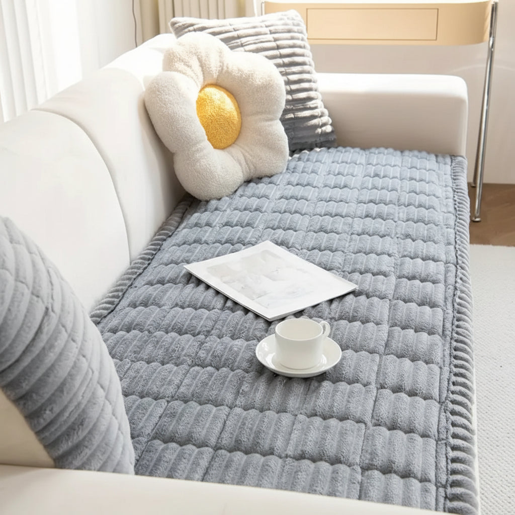 Funda de sofá de felpa con bordes plisados para protección y comodidad