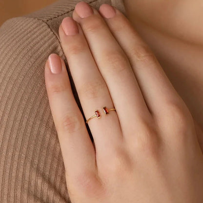 Anillo Ajustable de Piedra de Nacimiento en Oro con Circonita Cúbica Regalo para el Día de la Madre