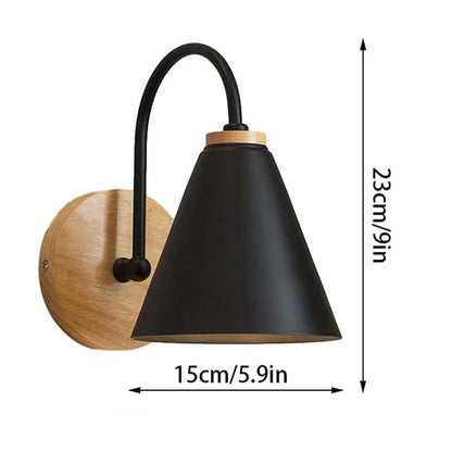 Nordic Beam | Skandinavische Wandlampe aus Holz und Eisen
