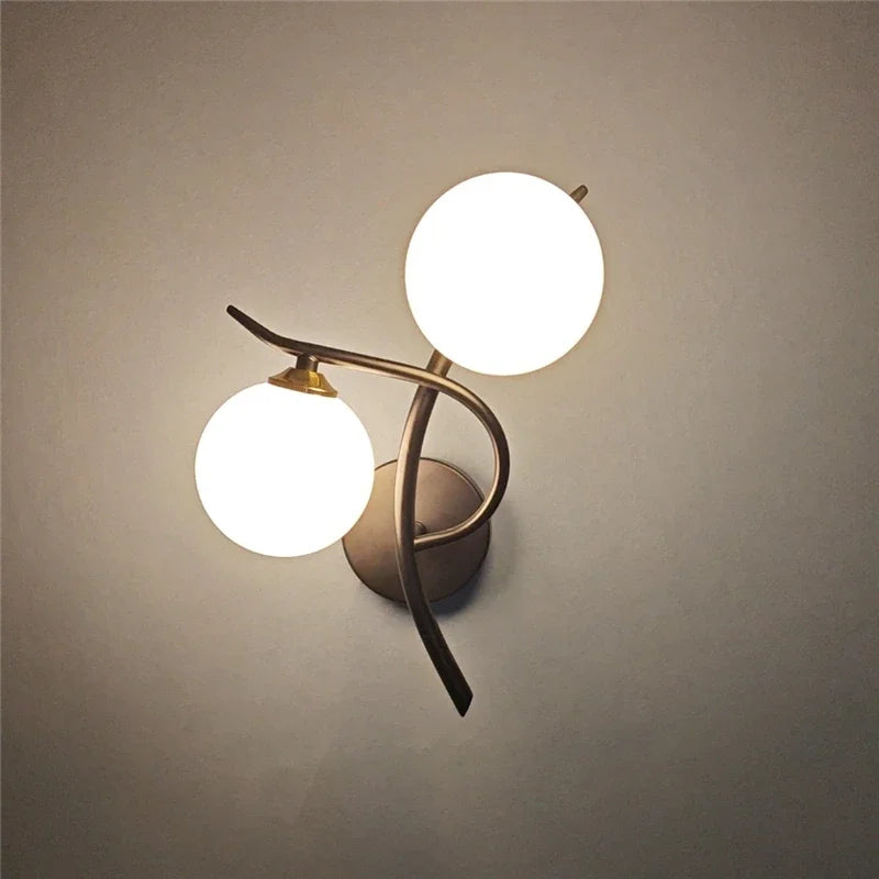 Lunara Væglampe | Nordisk Dobbelt Globus LED Design