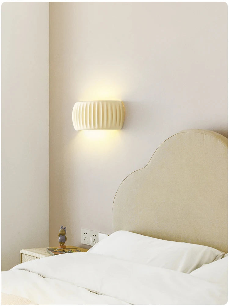 Lámpara de pared de resina francesa | Aplique moderno texturizado