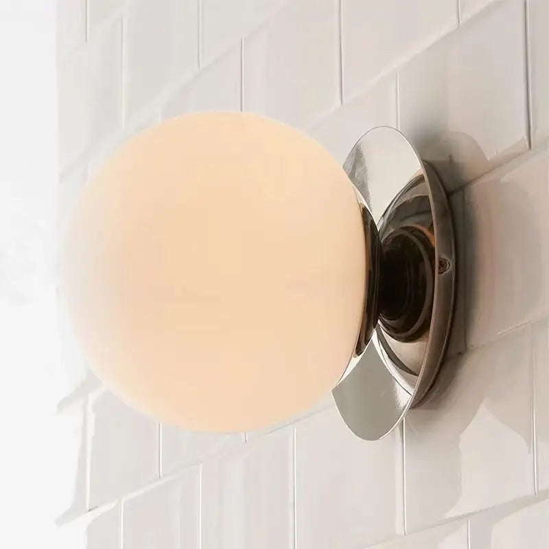 Lámpara de Pared de Cristal Nordic Globe | Luz Minimalista Moderna para Baño y Dormitorio