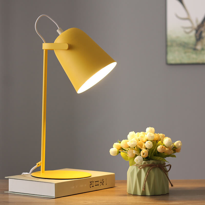 Nordisk Metal LED Bordlampe | Minimalistisk Læse- og Studielampe