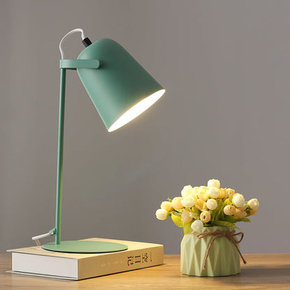 Nordisk Metal LED Bordlampe | Minimalistisk Læse- og Studielampe