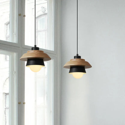 Nordisk træpendel | Farverigt macaron-design