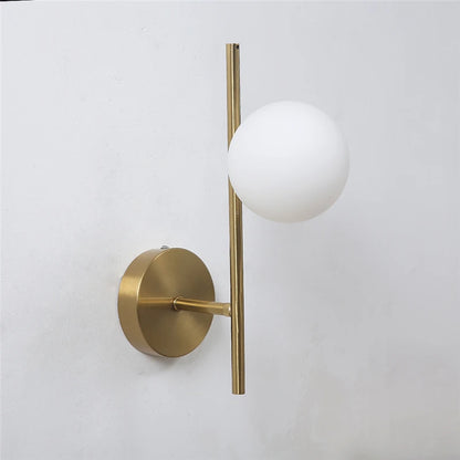 Lampa de perete Astra | Design modern auriu cu glob dublu