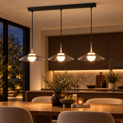 Moderne dæmpbar LED-pendellampe med røgfarvet glasskærm i kuppelform