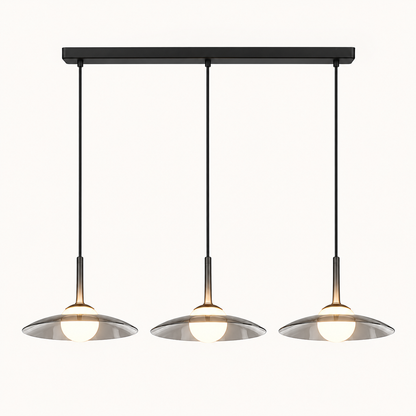 Moderne dæmpbar LED-pendellampe med røgfarvet glasskærm i kuppelform