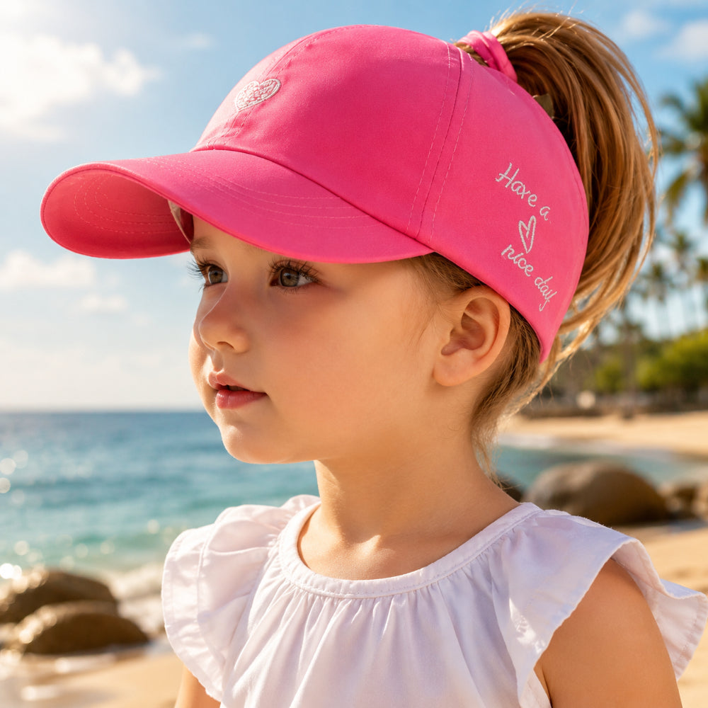 Cappellino estivo per bambini con protezione solare e apertura per coda di cavallo