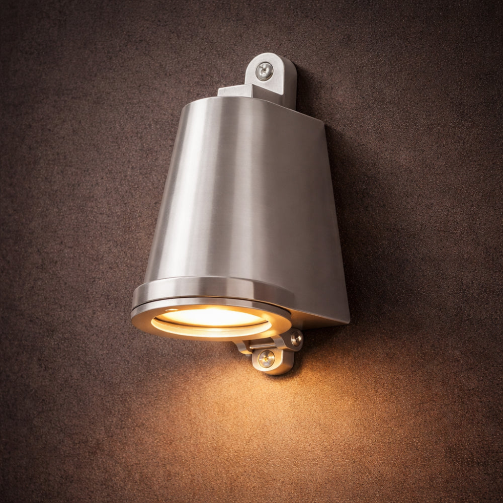 Luz de Parede Exterior Moderna em Metal Lâmpada de Parede Exterior Iluminação Quente