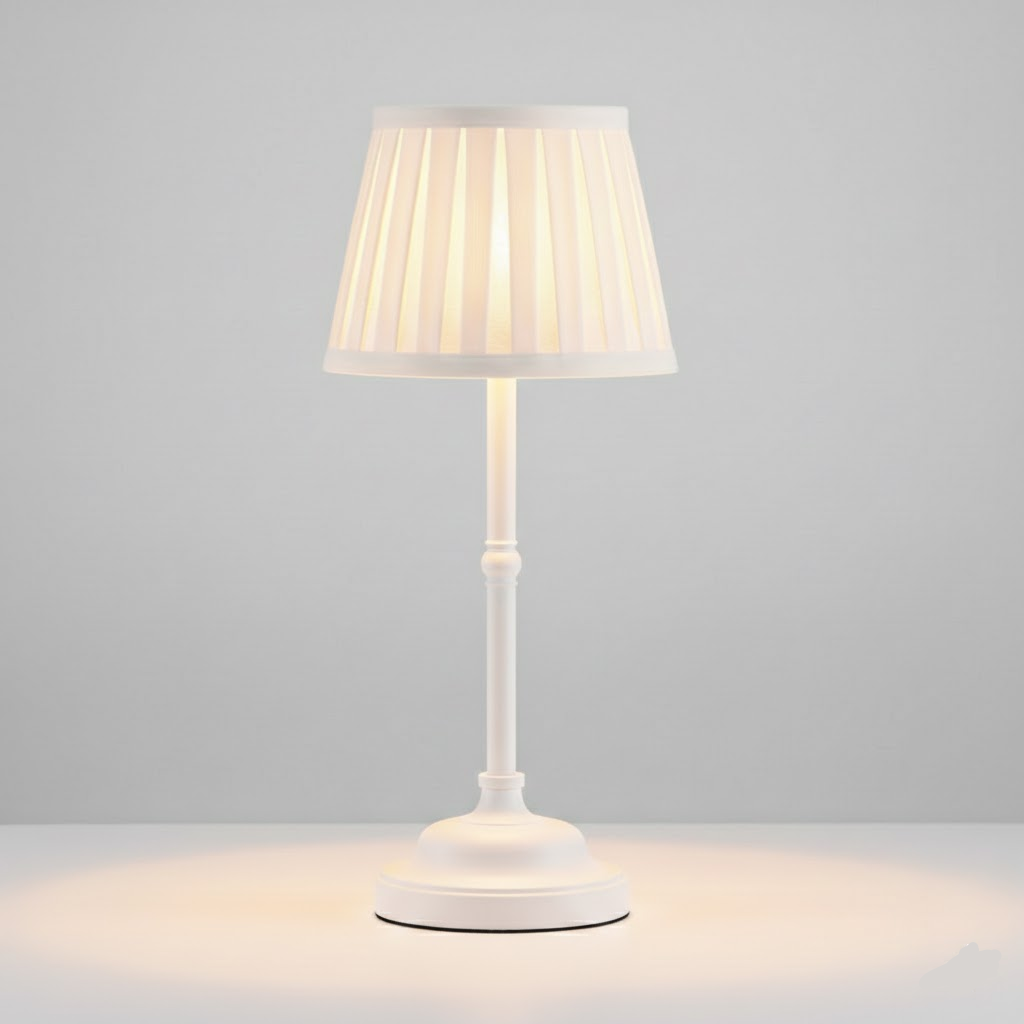 Lámpara de mesa sin cable recargable de latón con LED táctil regulable
