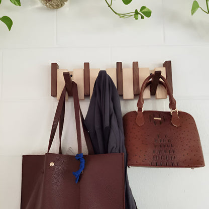 מתלה מעילים מעץ לתלייה על הקיר עם וו מתקפל לעיצוב אחסון