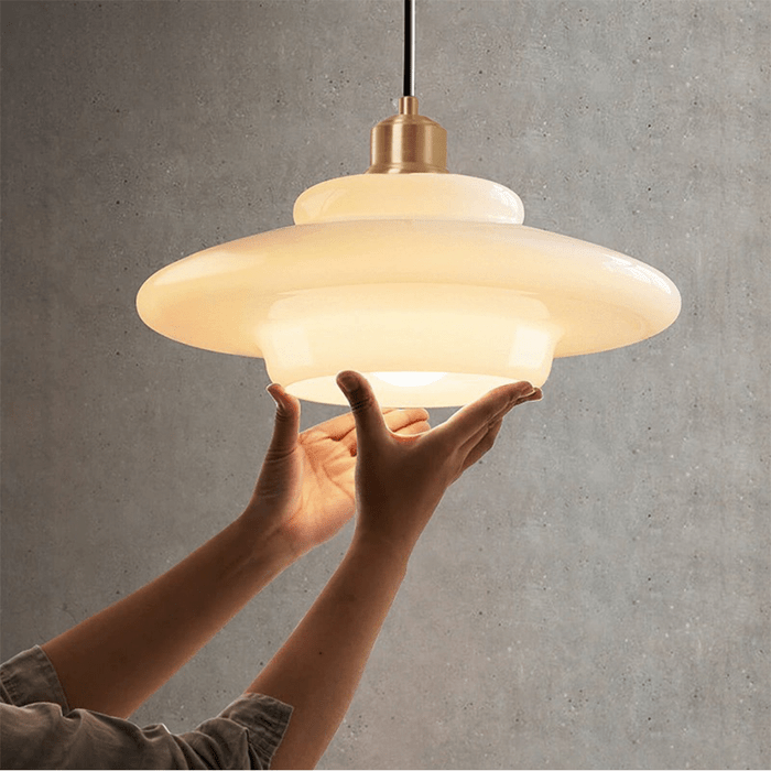 Hvid glaspendel | Moderne mid-century elegance