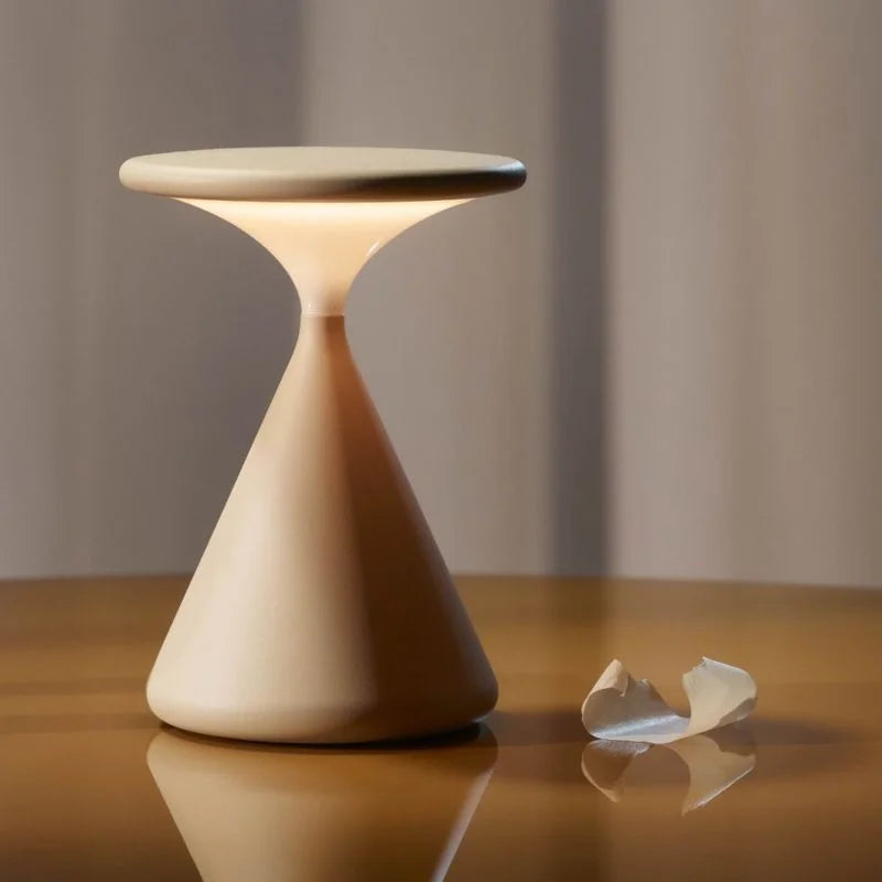 Lampada da tavolo wireless Aurora | Design a clessidra