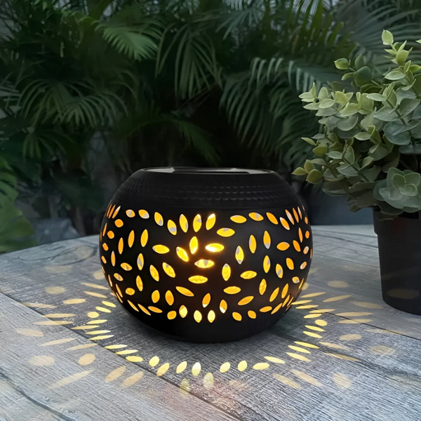 מנורת גן סולארית Lumopattern | מנורת חוץ דקורטיבית ממתכת