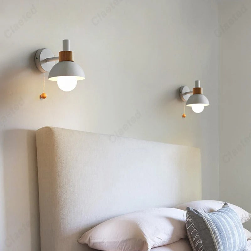 Lampada da parete con accento in legno nordico | Luce minimalista con interruttore a tirante