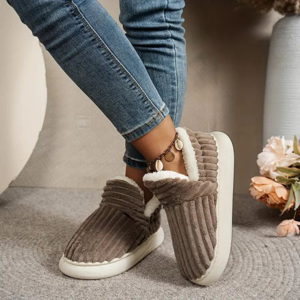 Men's Outdoor Plush Slippers Slip-On | Casual Footwear - Image 9
