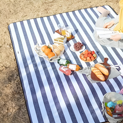 Waterproof Picnic Blanket Outdoor Blanket Portable Design - Image 3